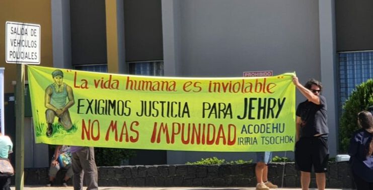 Varias organizaciones se manifestaron a las afueras de los Tribunales de Pérez Zeledón, cuando se realizó el primer juicio por el asesinato de Jehry Rivera, lider indigena de Costa Rica