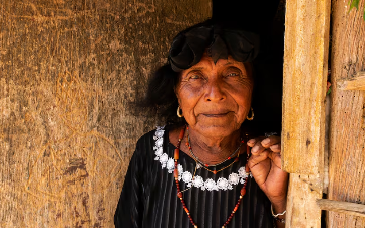 Georgina Epiayú retratada en su casa en Uribia en 2019.