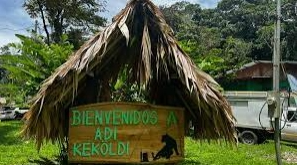 Entrada al territorio Indígena de Këkoldi, Costa Rica