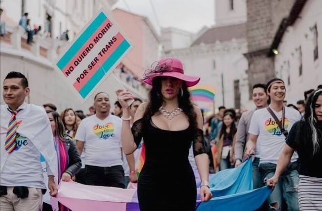 Rashell Erazo activistra TRANS marchando