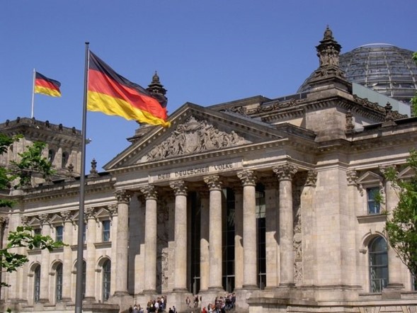 Fotografía del frente del Parlamento Aleman
