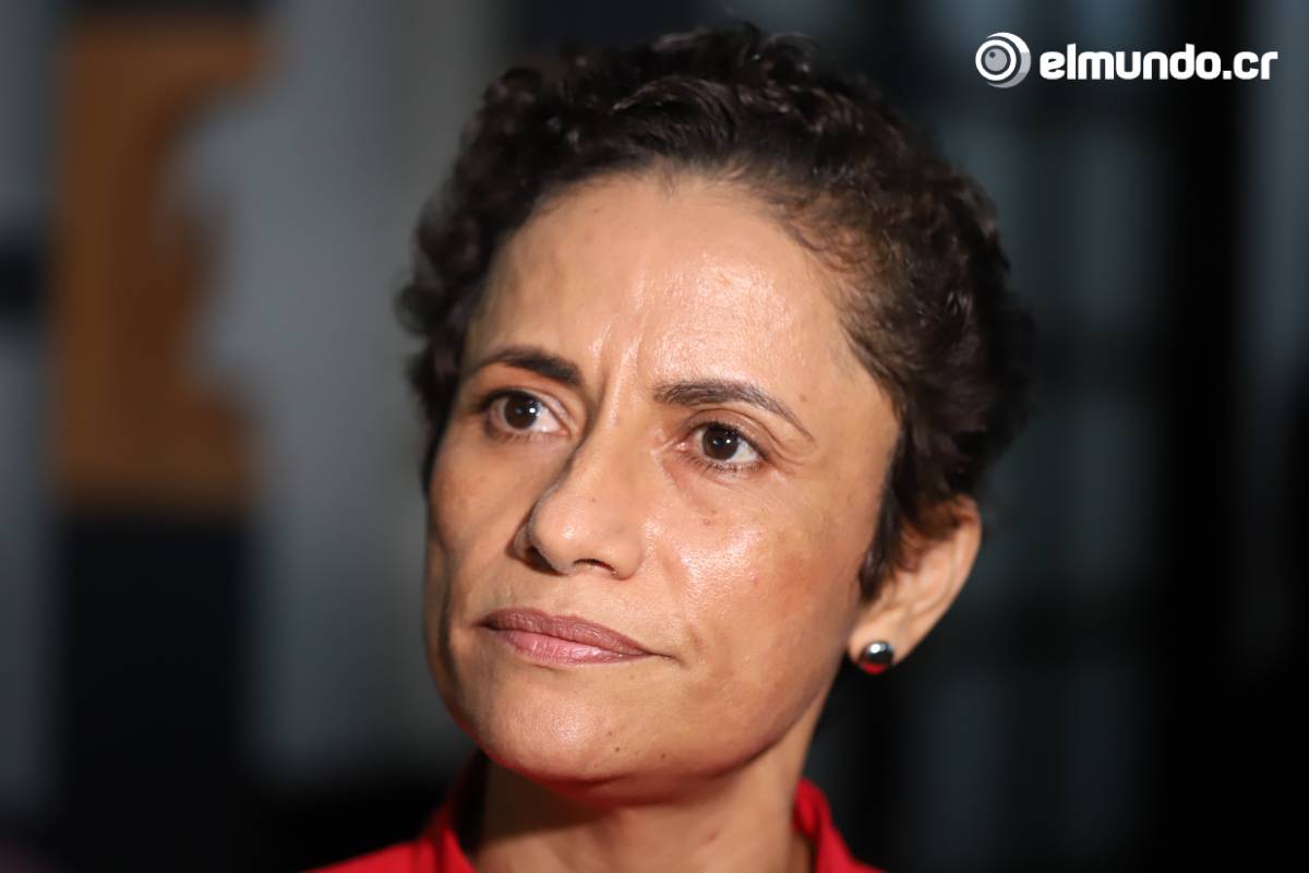 Yorleni Le&oacute;n Marchena. Diputada de Costa Rica