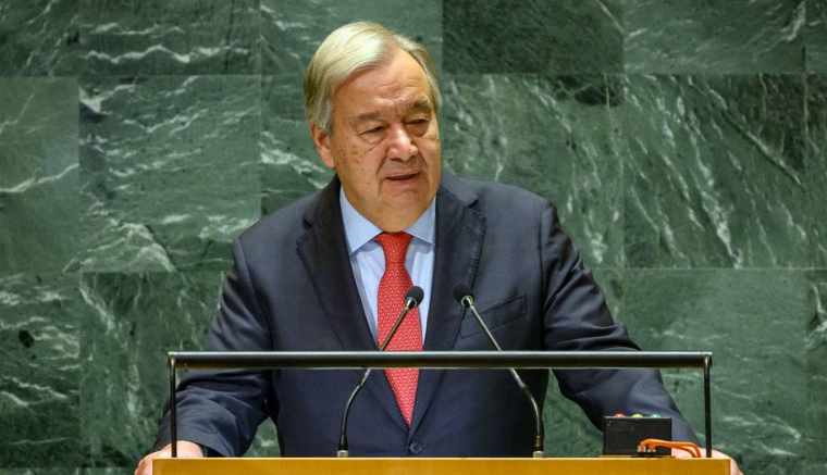El Secretario General, Ant&oacute;nio Guterres, se dirige al pleno de la Asamblea General al inaugurar el debate de alto nivel de su 79&ordm; periodo de sesiones.